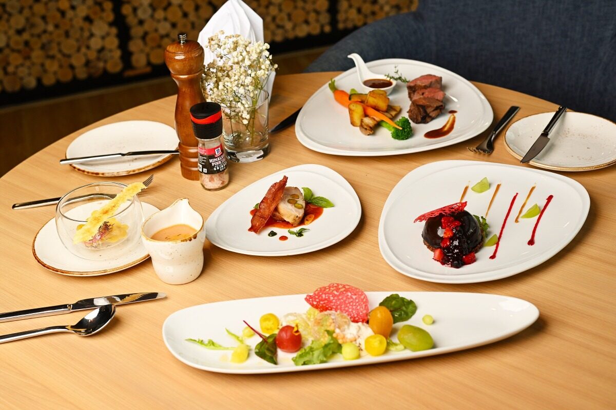 โปรโมชั่นโรงแรม Novotel Bangkok IMPACT จัดมื้อค่ำ 5 course 31 ต.ค. นี้