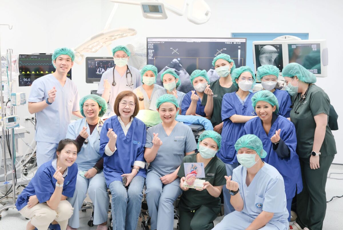โรงพยาบาลสัตว์ทองหล่อผ่าตัดหัวใจสุนัขวัย 12 ปีด้วยเทคนิค TEER สำเร็จ